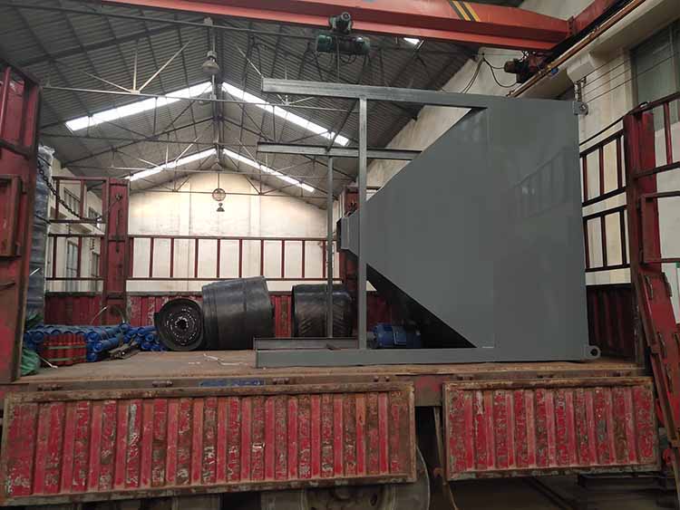 皮帶運(yùn)輸機(jī)發(fā)貨，請(qǐng)深圳夏總查收！